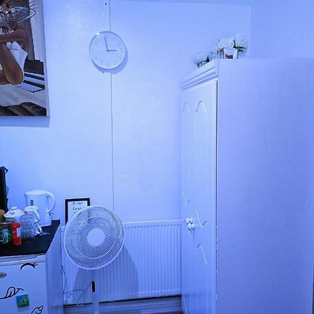 Homestay Bedspace 伯明翰 外观 照片