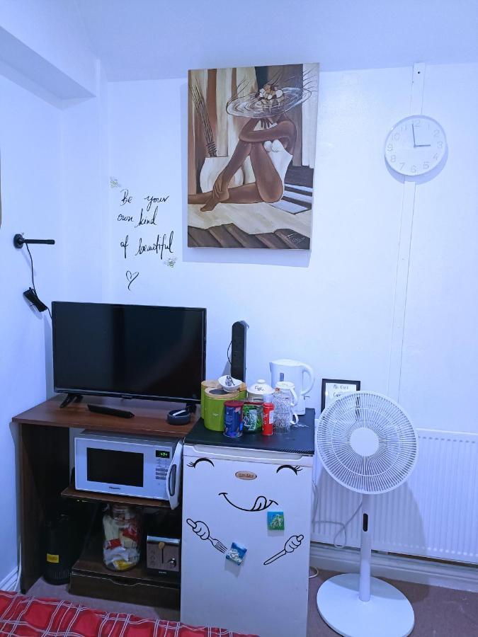 Homestay Bedspace 伯明翰 外观 照片